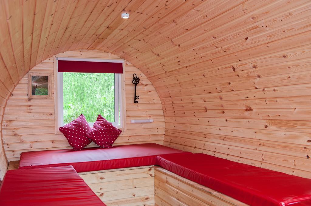 Bcc Lochness Hostel Pods Bearnock Room photo