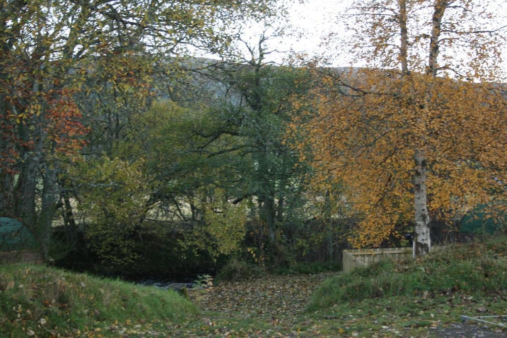 Bcc Lochness Hostel Pods Bearnock Exterior photo
